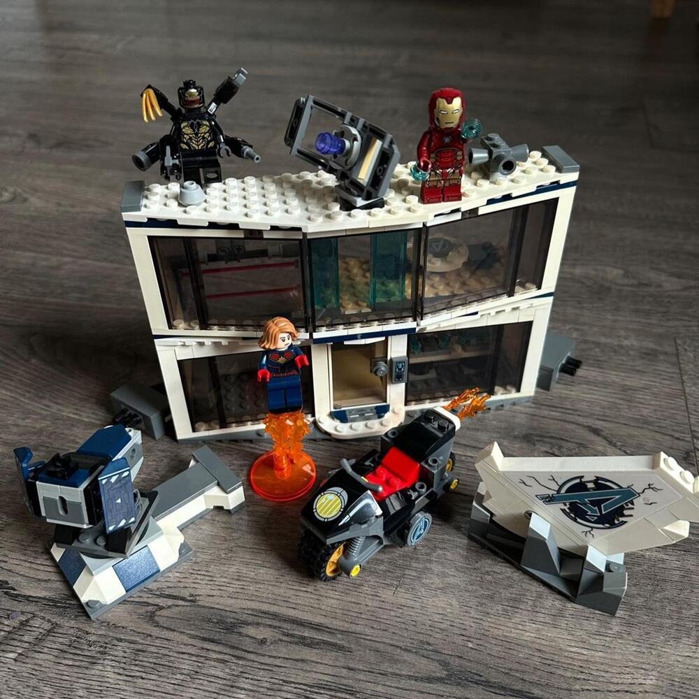2021 Retired LEGO Marvel 76192 Avengers Endgame Battle Compound Set - Incomplete